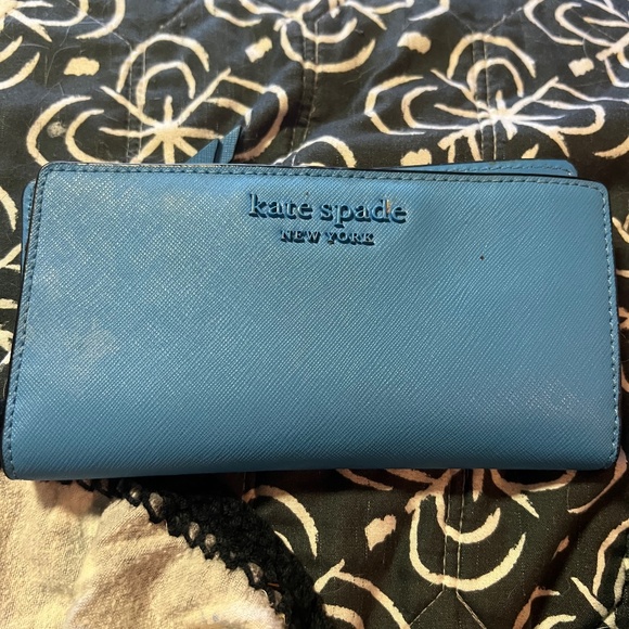 Kate spade wallet - Picture 1 of 3